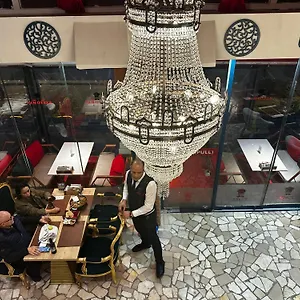 επισκεφθείτε το ξενοδοχείο