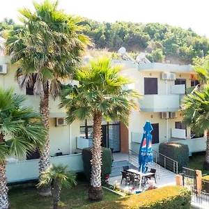 Hotel Jaho, Kavaje